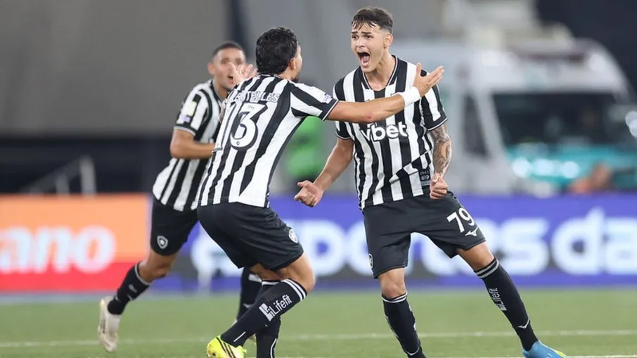 Botafogo venció a Santos en el reinicio del Brasileirao