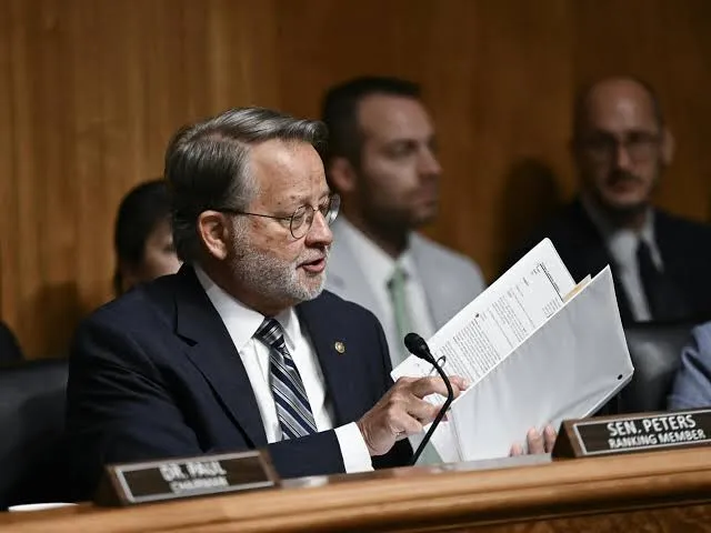 Los senadores Johnson y Paul publican los primeros mensajes de texto del iPhone del gobierno del Dr. Fauci