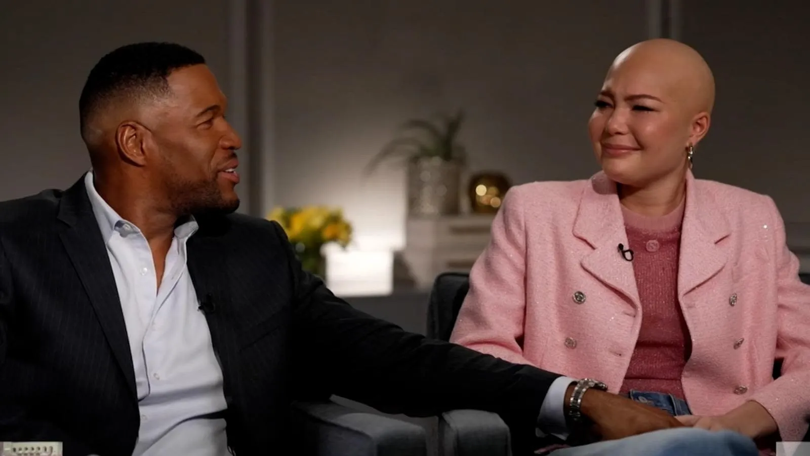 Michael Strahan apoya a su hija Isabella tras su tratamiento contra el cáncer cerebral