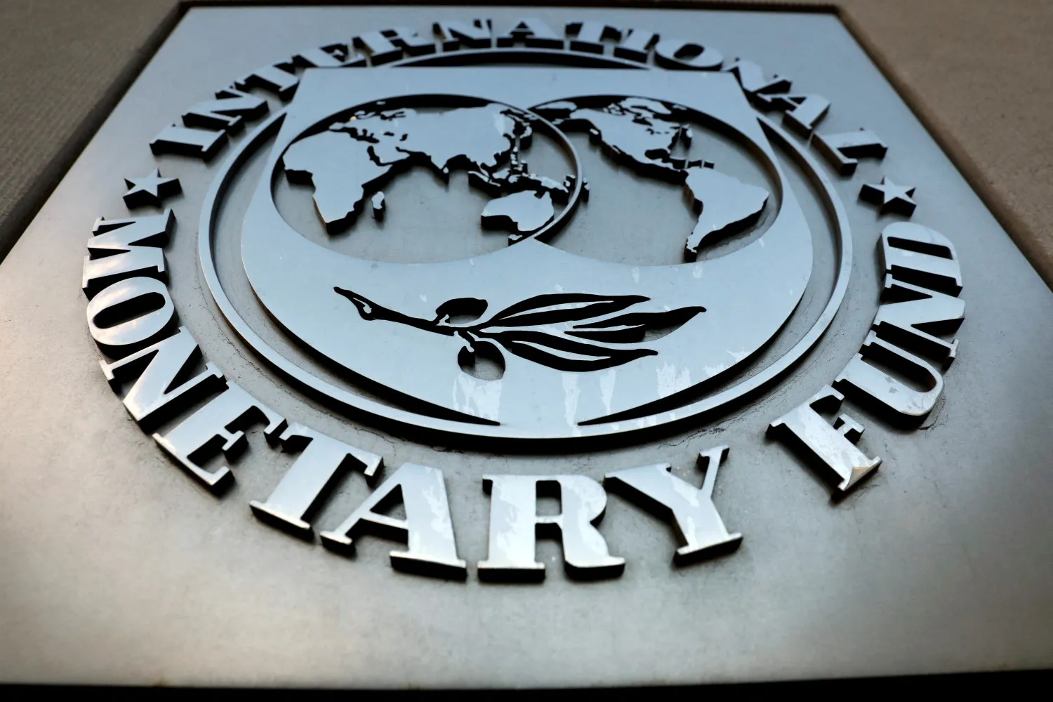 El FMI mejora su previsión mundial a 31 pero advierte que la IA y la deuda pueden provocar una fuerte corrección