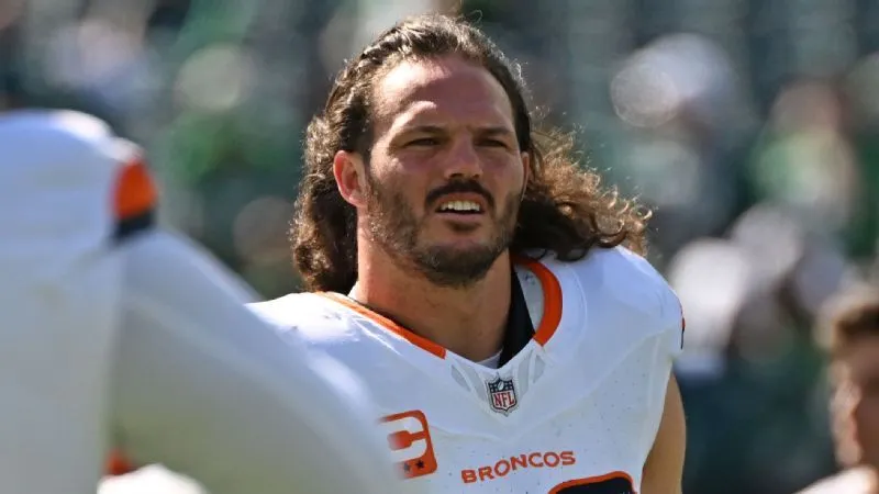 Sé positivo y revisa tu cuerpo Alex Singleton estrella de los Broncos cuenta cómo superó el cáncer testicular